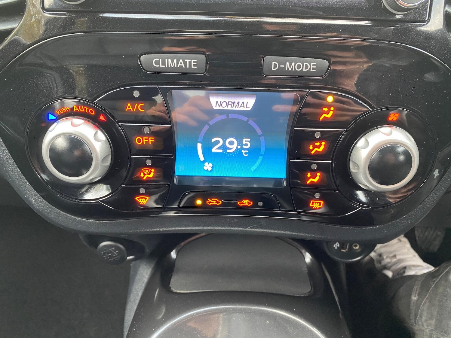 Used Nissan Juke 2015 for sale - 76753204: Photo 46