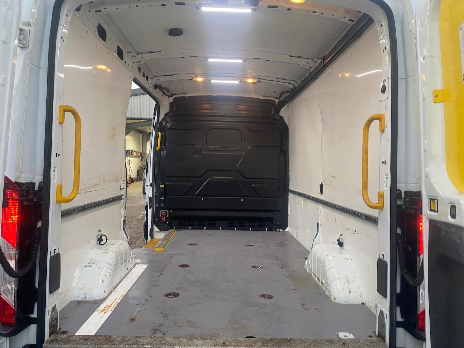 Used Ford Transit 2019 for sale - 76702045: Photo 41