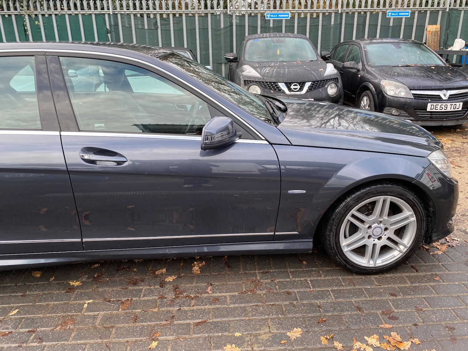 Used Mercedes-Benz C Class 2010 for sale - 76935857: Photo 12