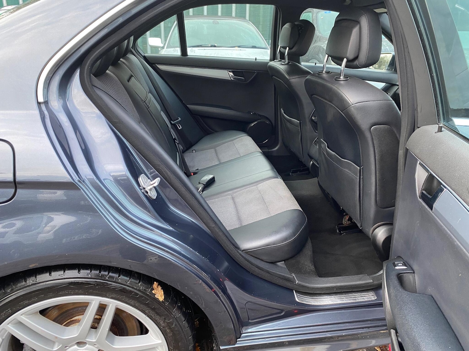 Used Mercedes-Benz C Class 2010 for sale - 76935857: Photo 20