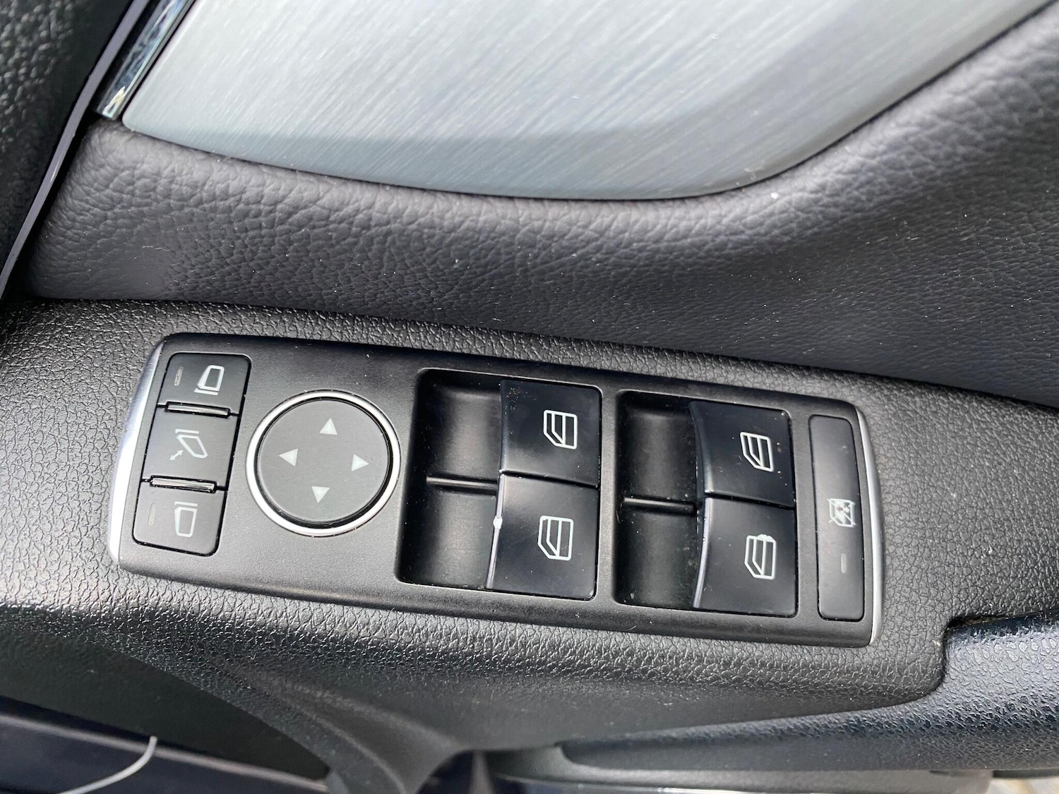 Used Mercedes-Benz C Class 2010 for sale - 76935857: Photo 23