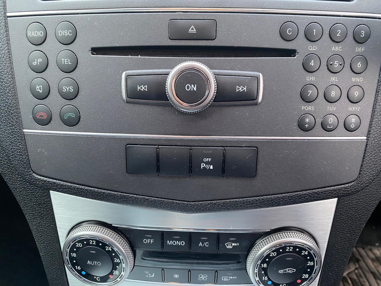 Used Mercedes-Benz C Class 2010 for sale - 76935857: Photo 27