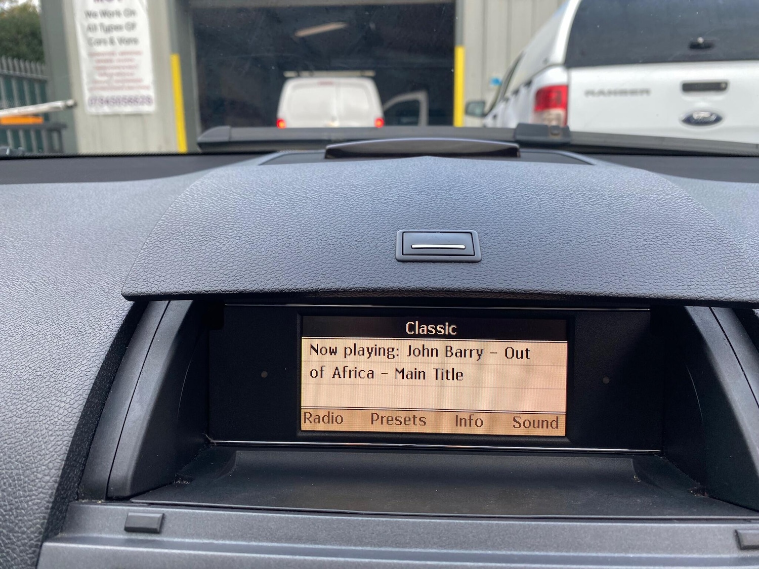 Used Mercedes-Benz C Class 2010 for sale - 76935857: Photo 30