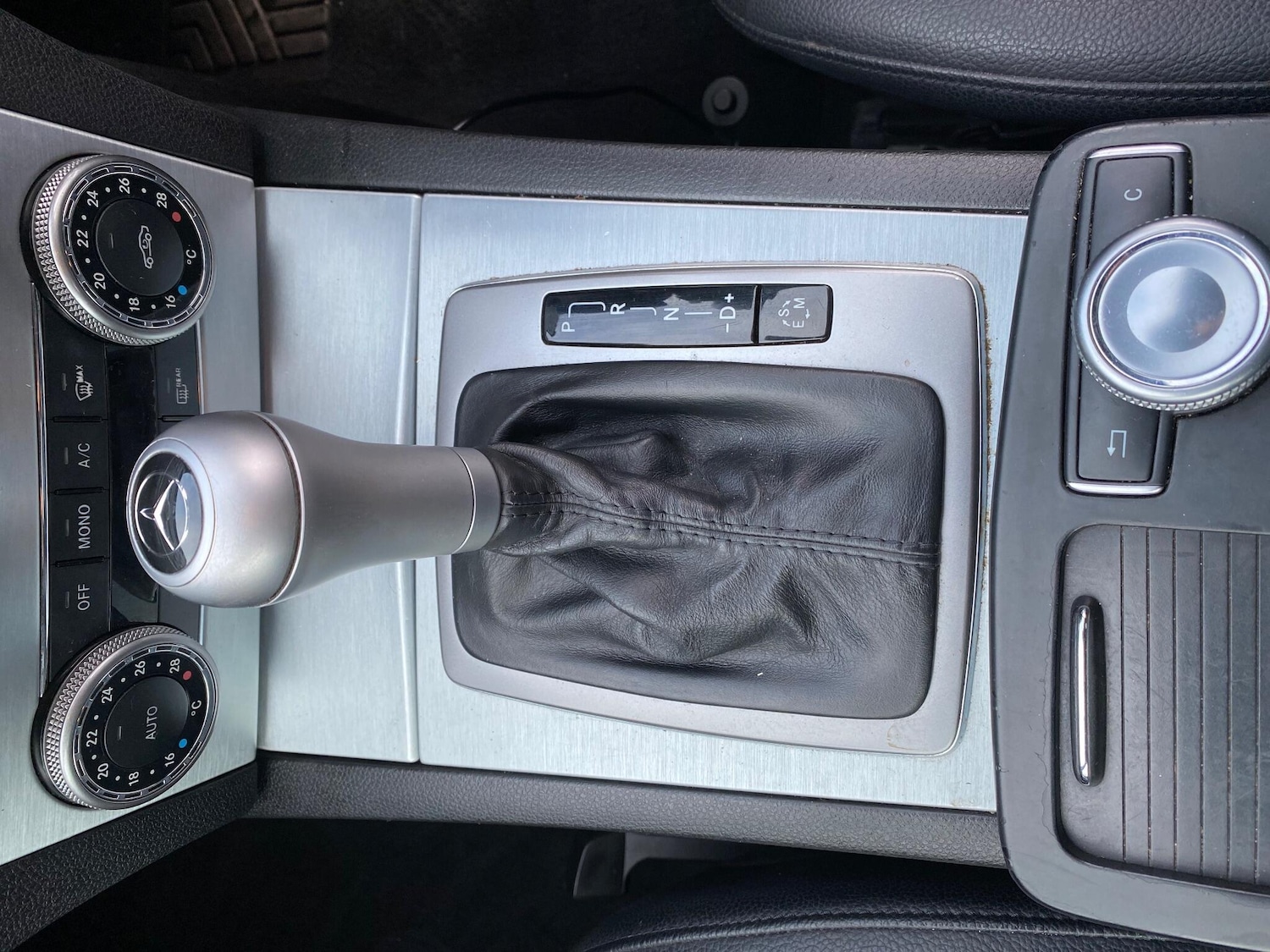 Used Mercedes-Benz C Class 2010 for sale - 76935857: Photo 35