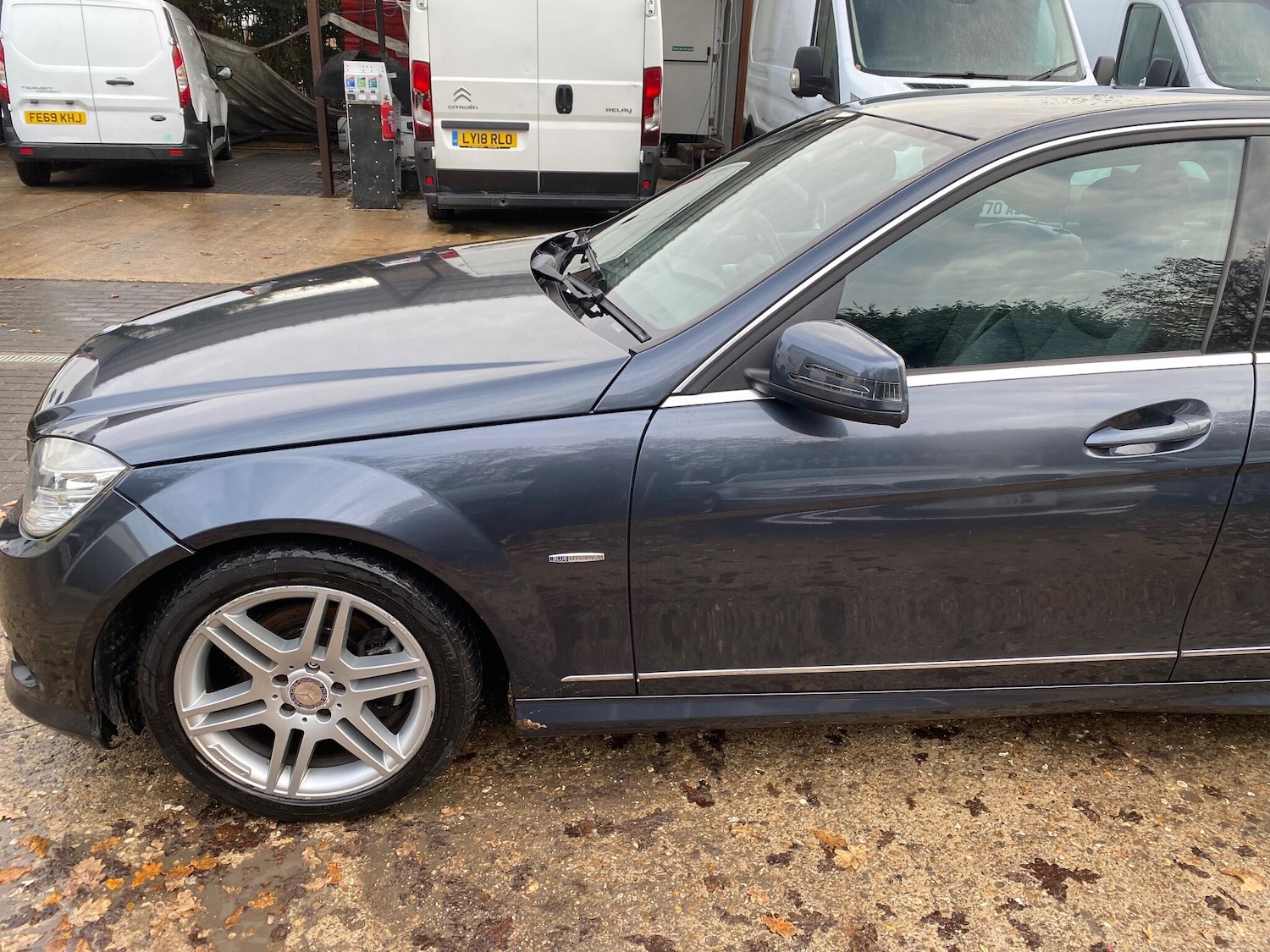 Used Mercedes-Benz C Class 2010 for sale - 76935857: Photo 9