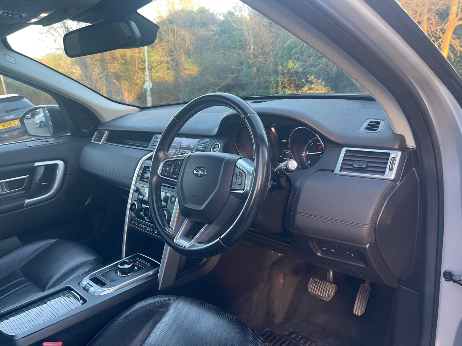 Used Land Rover Discovery Sport 2017 for sale - 77940704: Photo 12