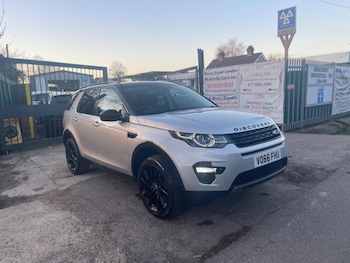 Used Land Rover Discovery Sport 2017 for sale - 77940704: Photo