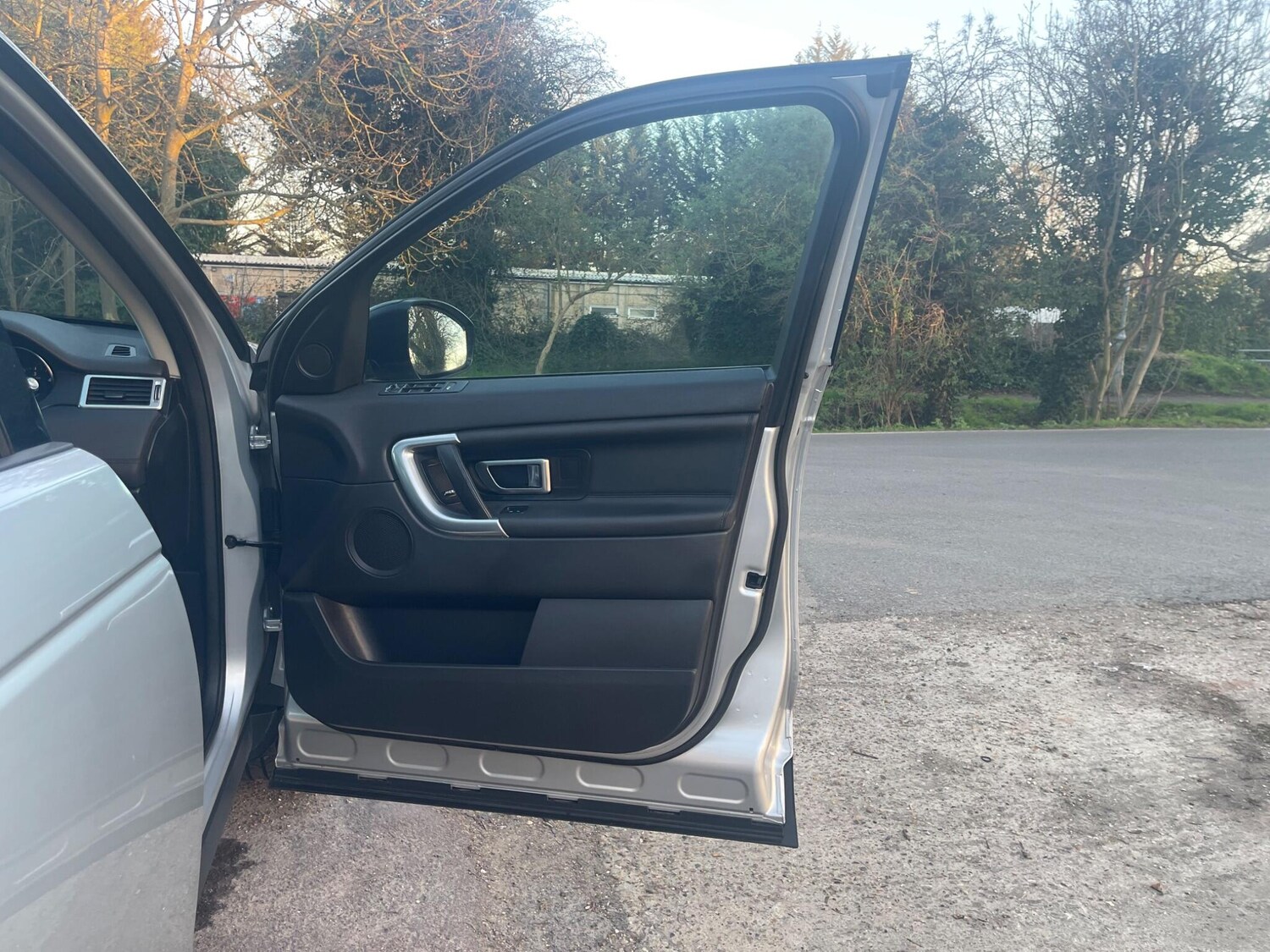 Used Land Rover Discovery Sport 2017 for sale - 77940704: Photo 32