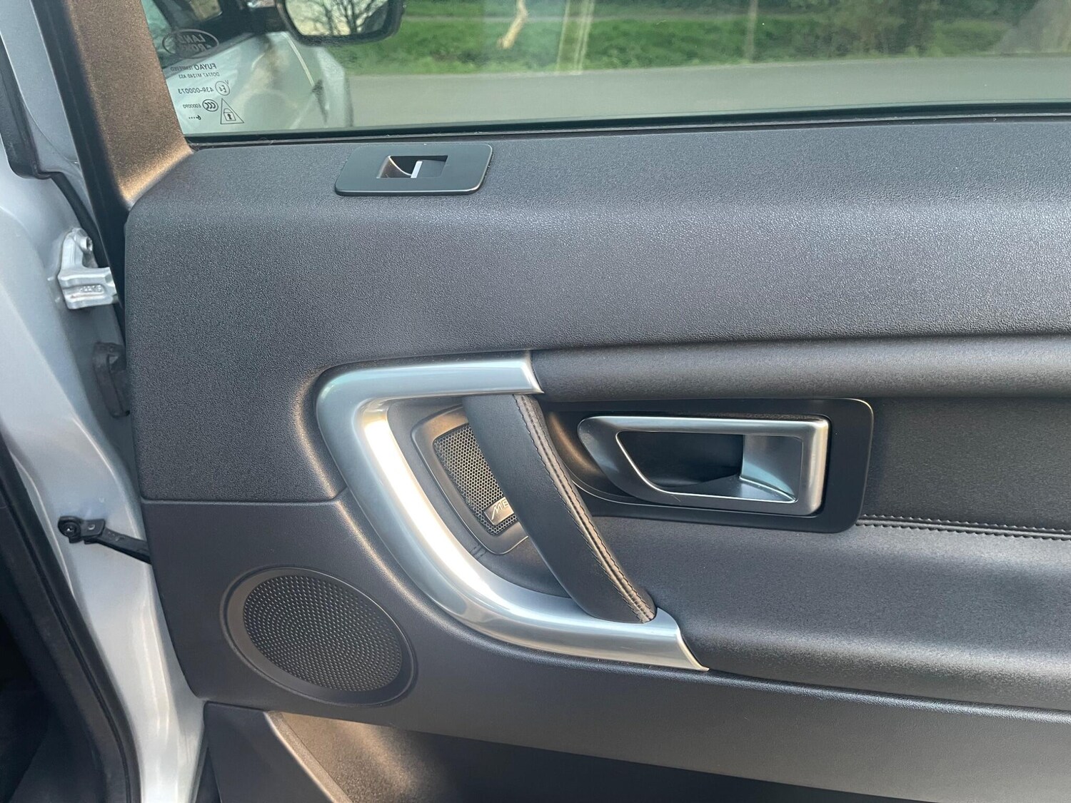 Used Land Rover Discovery Sport 2017 for sale - 77940704: Photo 40