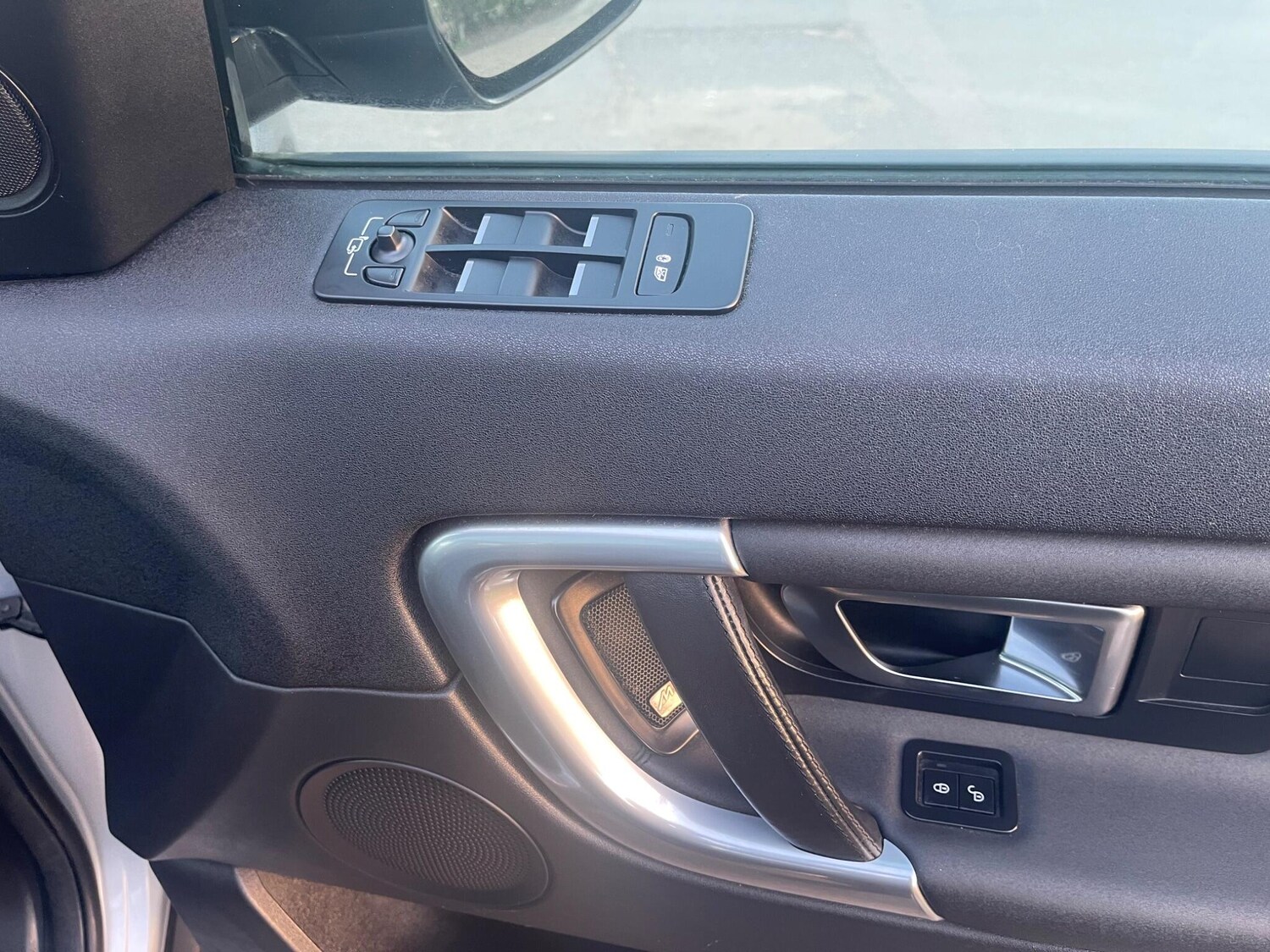 Used Land Rover Discovery Sport 2017 for sale - 77940704: Photo 44