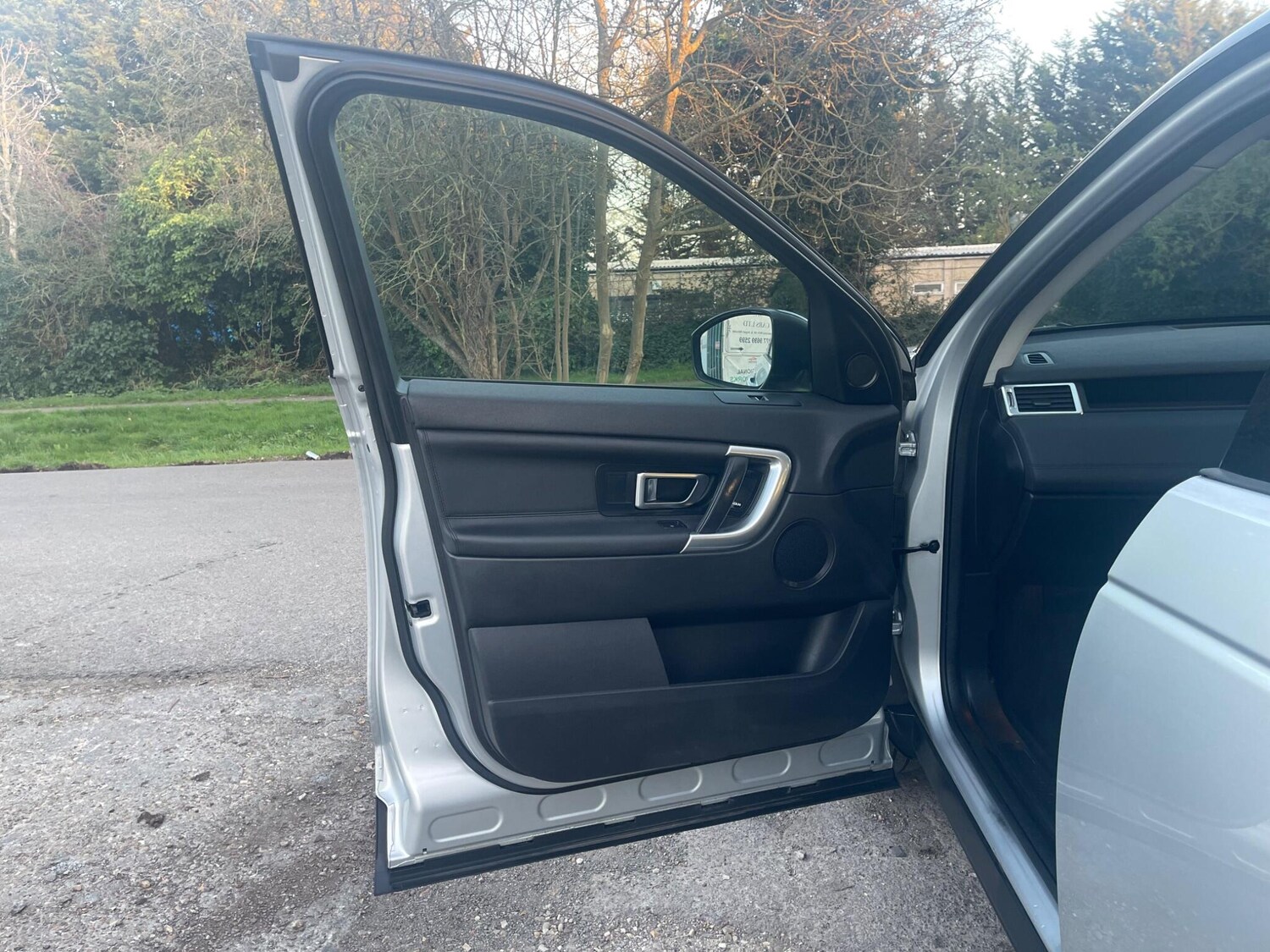 Used Land Rover Discovery Sport 2017 for sale - 77940704: Photo 53