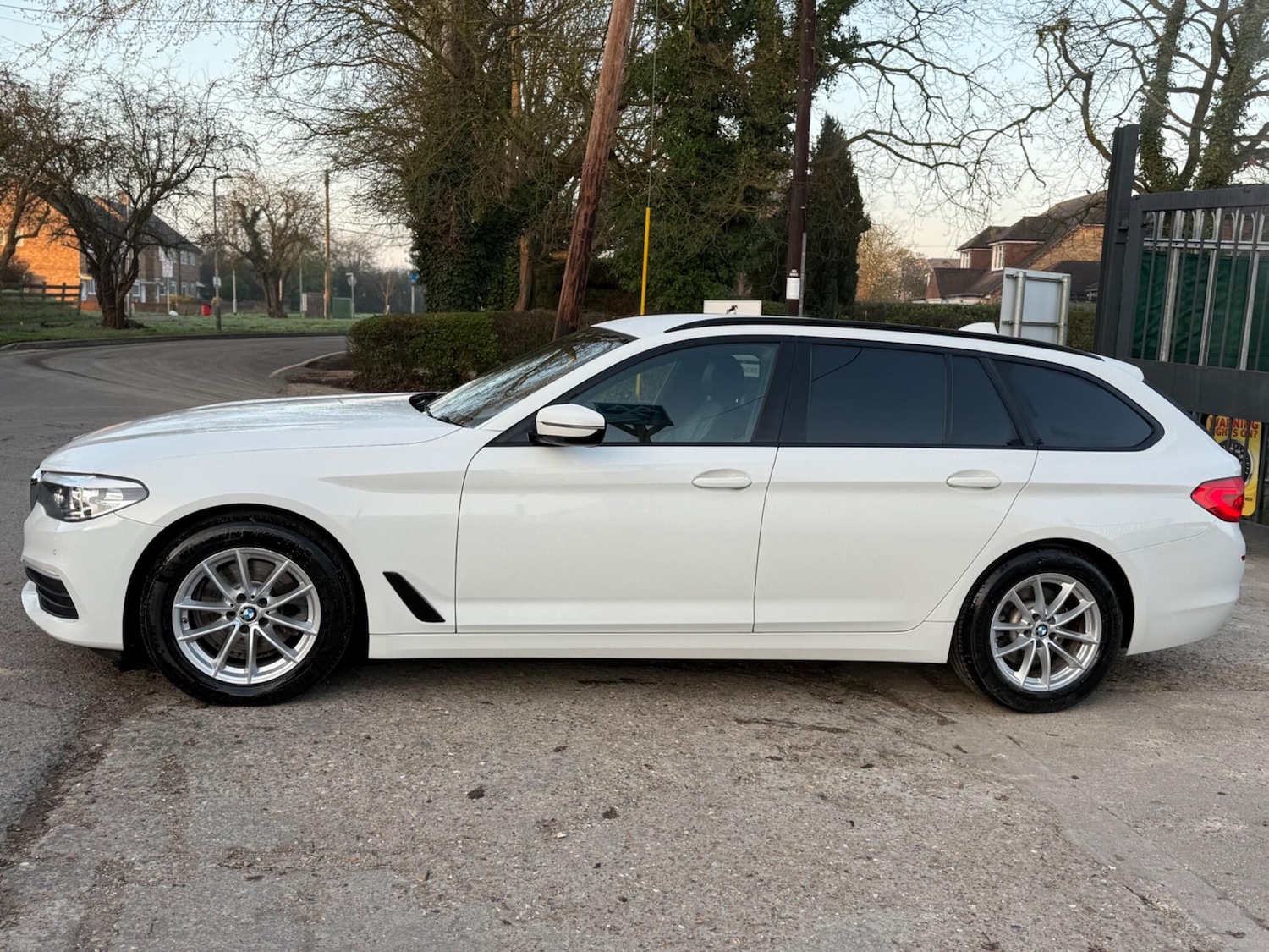Used BMW 5 Series for sale - 77768701: Photo 2