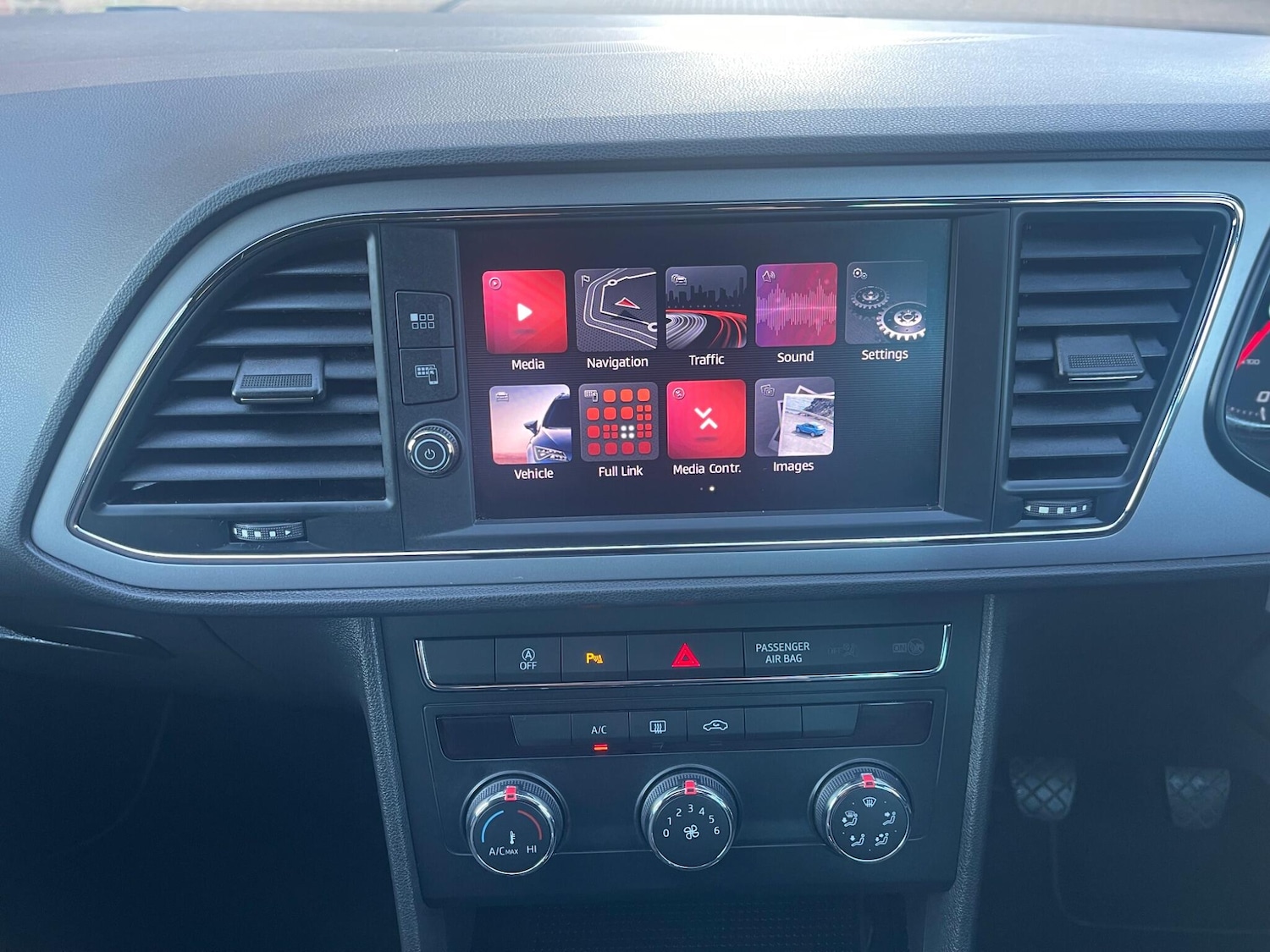 Used SEAT Leon 2019 for sale - 77799328: Photo 17