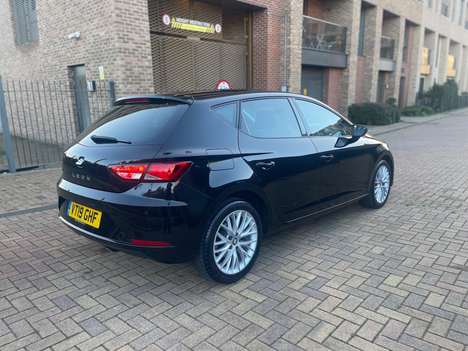 Used SEAT Leon 2019 for sale - 77799328: Photo 54