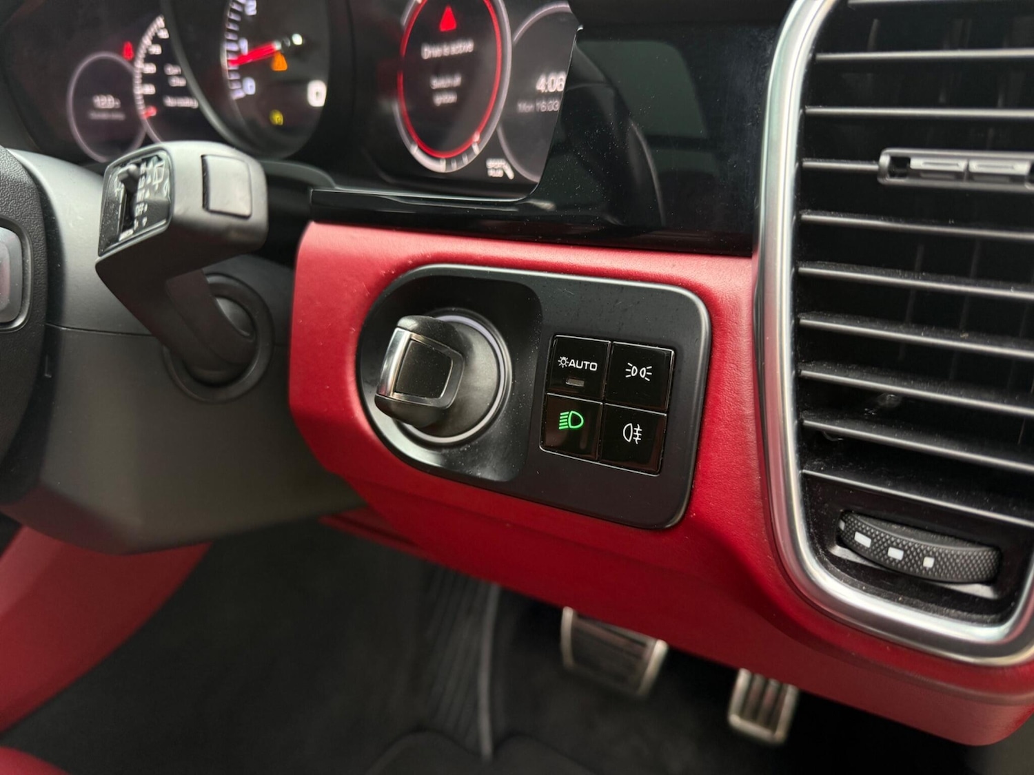 Used Porsche Cayenne 2018 for sale - 77909379: Photo 24