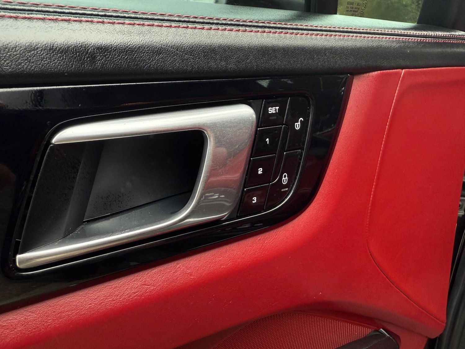 Used Porsche Cayenne 2018 for sale - 77909379: Photo 43