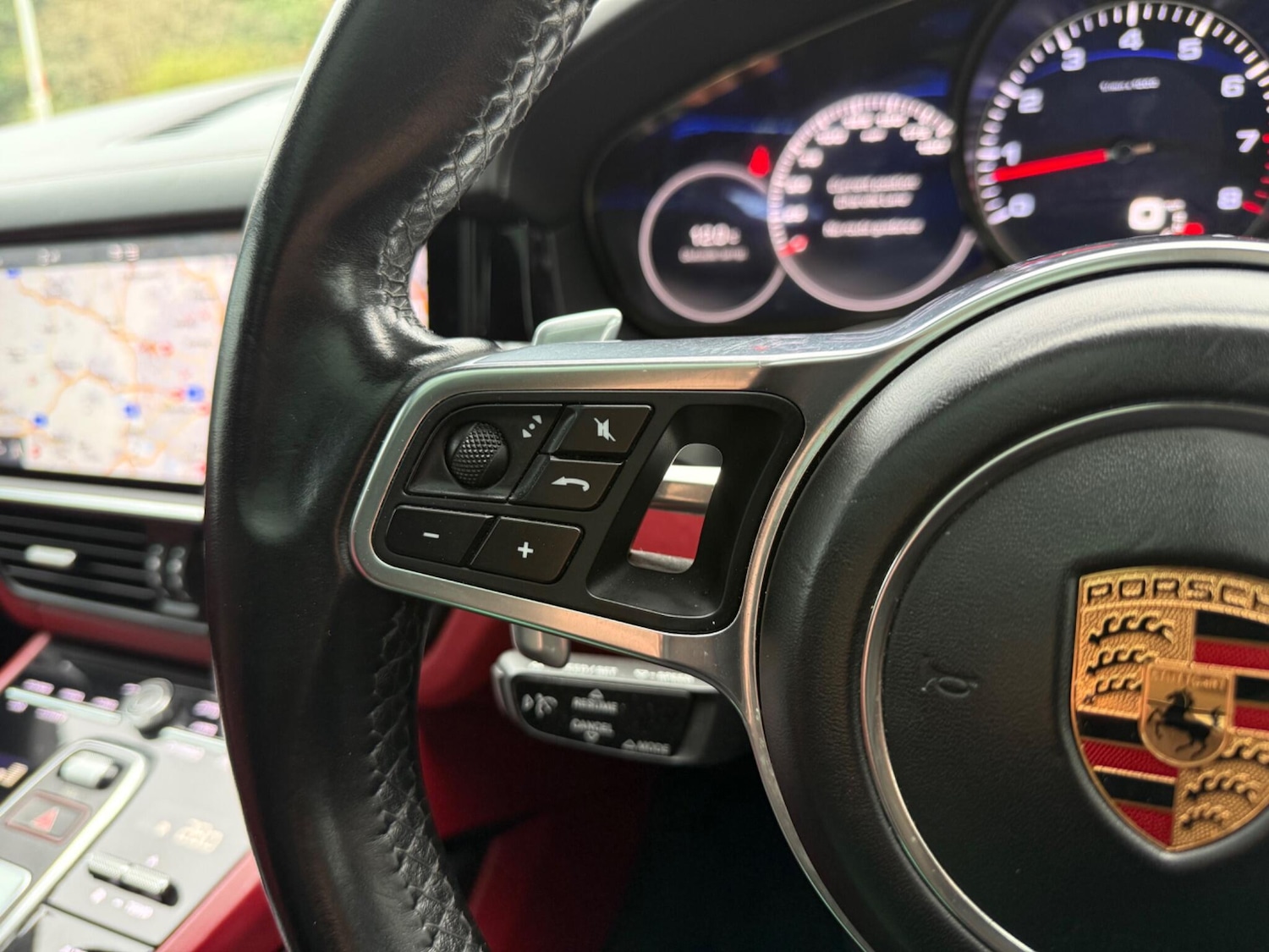 Used Porsche Cayenne 2018 for sale - 77909379: Photo 64