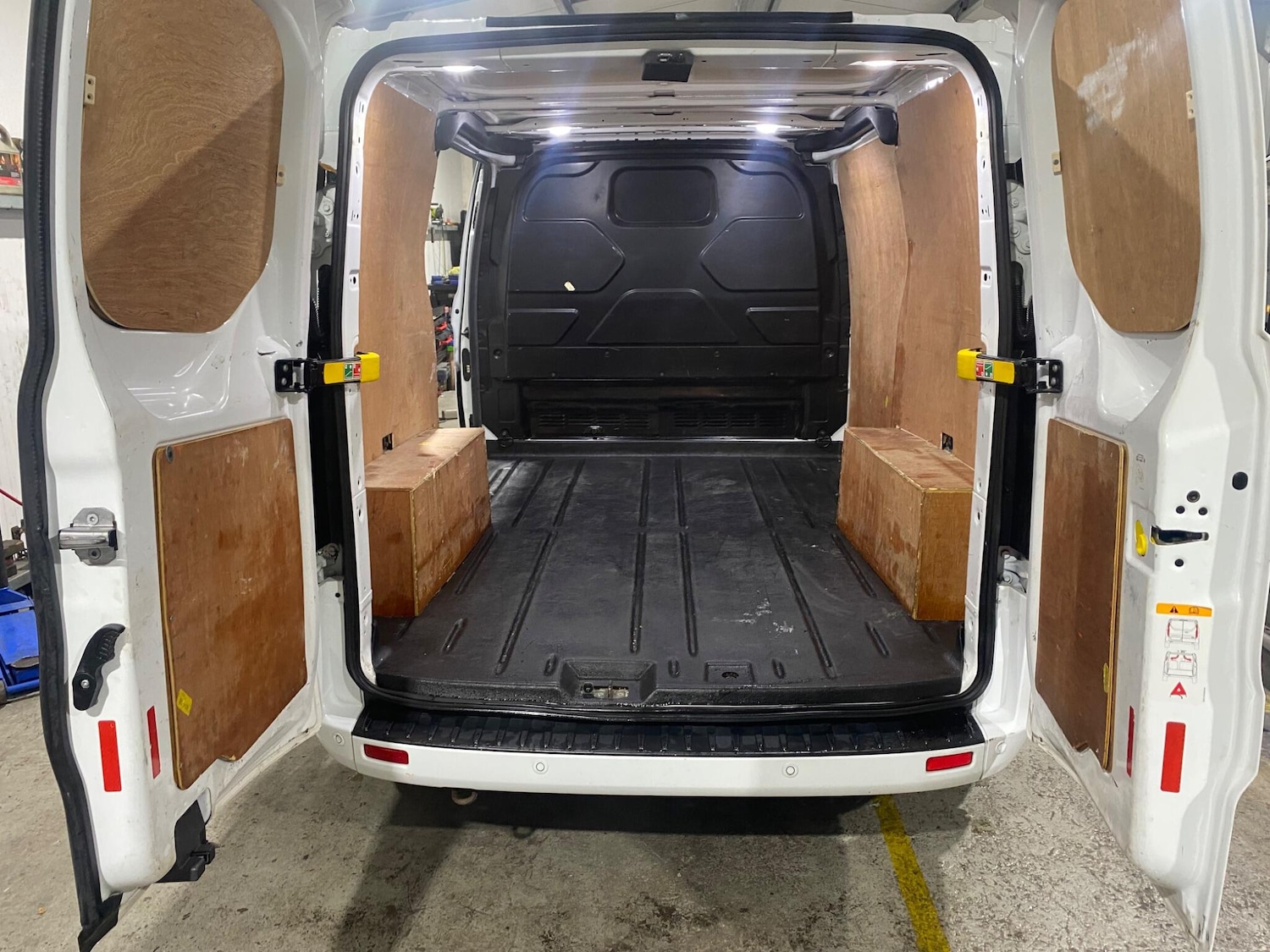 Used Ford Transit Custom 2020 for sale - 76440906: Photo 39