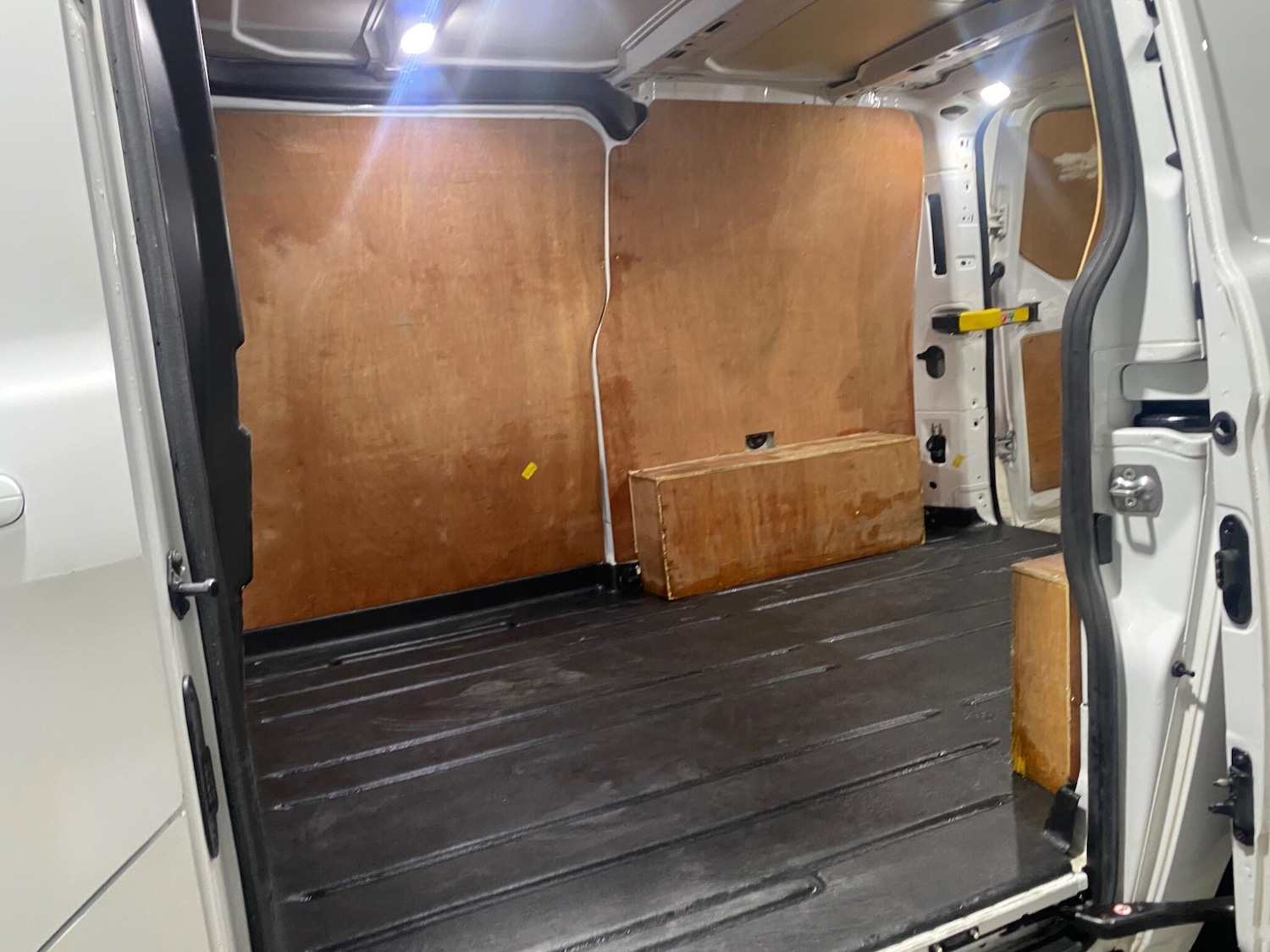 Used Ford Transit Custom 2020 for sale - 76440906: Photo 45