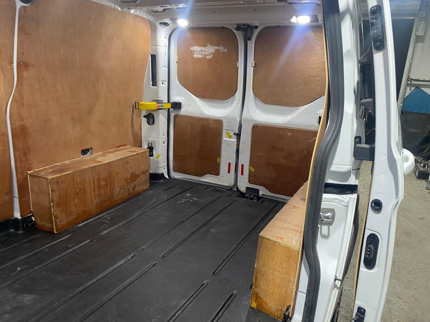 Used Ford Transit Custom 2020 for sale - 76440906: Photo 48