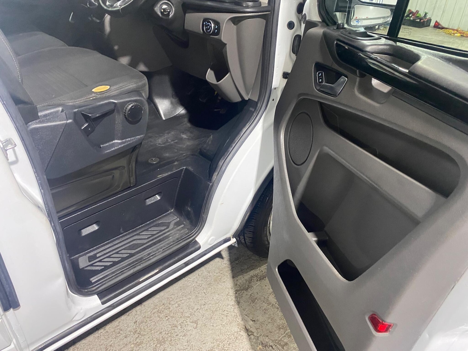 Used Ford Transit Custom 2020 for sale - 76440906: Photo 52