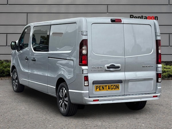 Used Renault Trafic 2025 for sale - 76197848: Photo 2