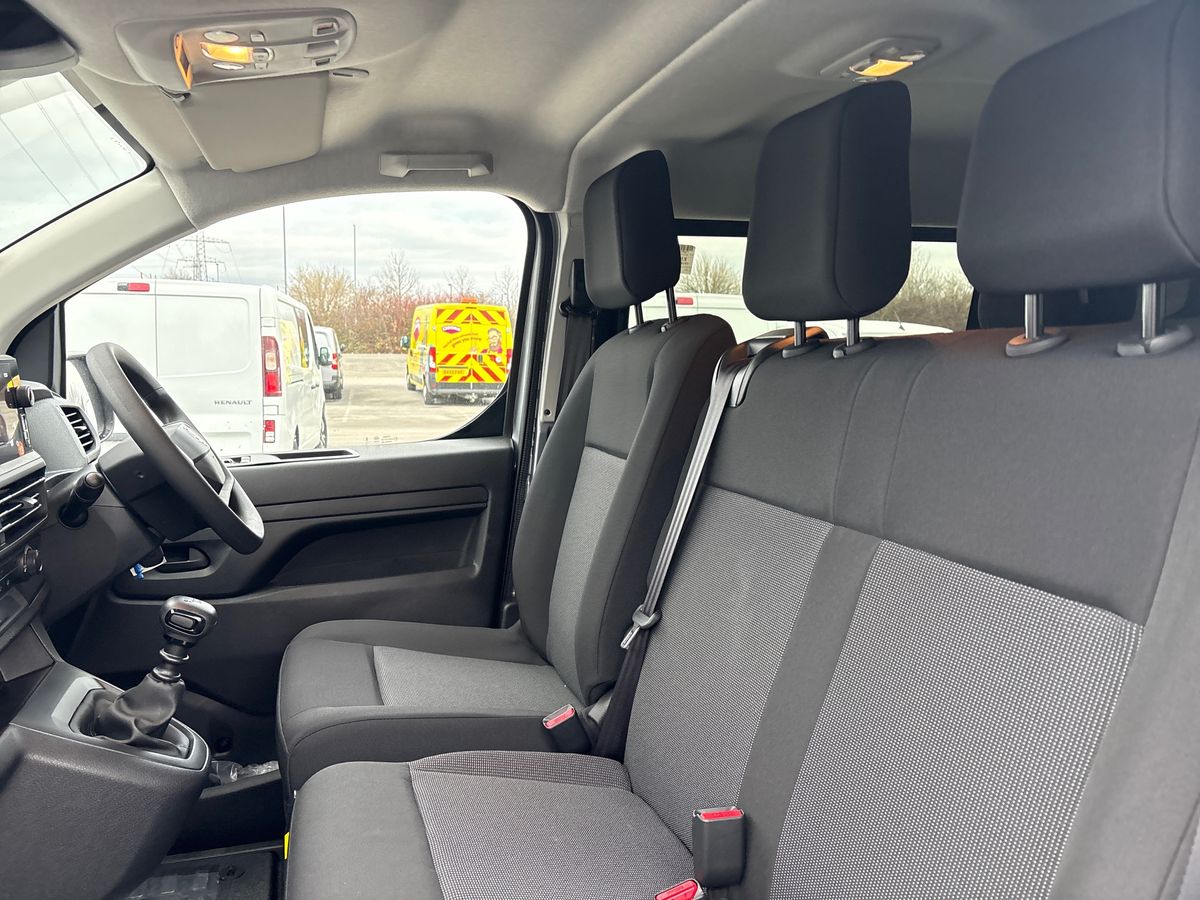 Used Vauxhall Vivaro 2025 for sale - 77154232: Photo 10