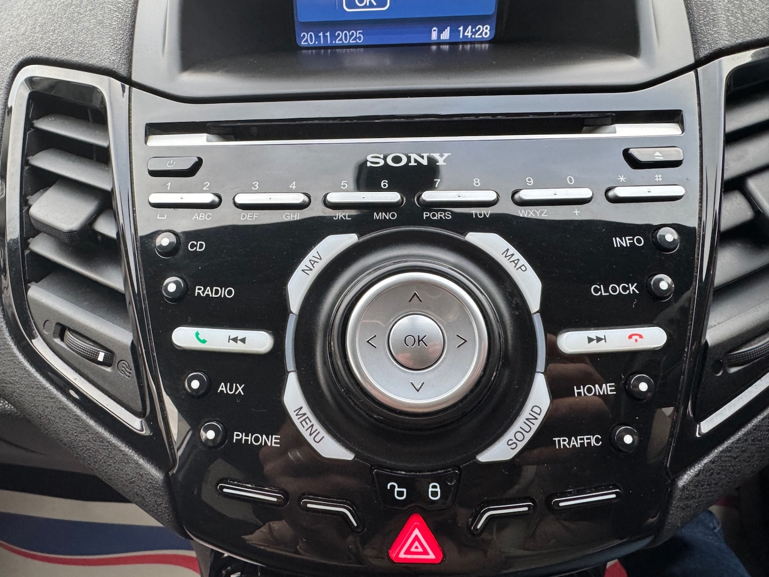 Used Ford Fiesta 2017 for sale - 76830337: Photo 24