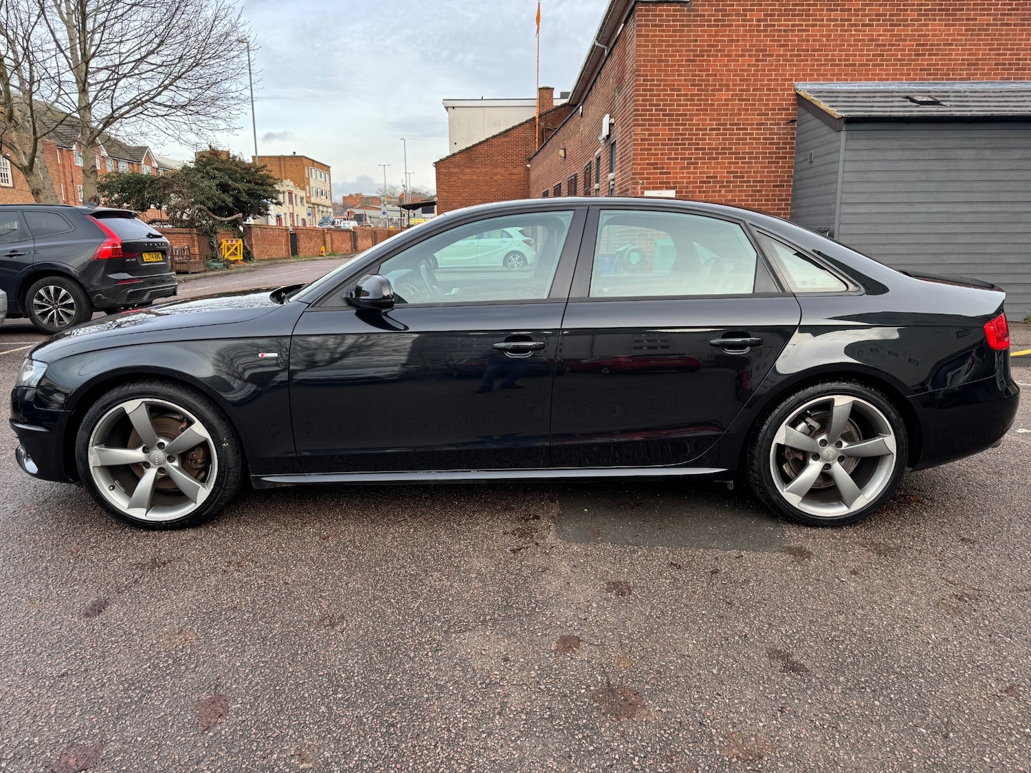 Used Audi A4 2012 for sale - 76879759: Photo 3