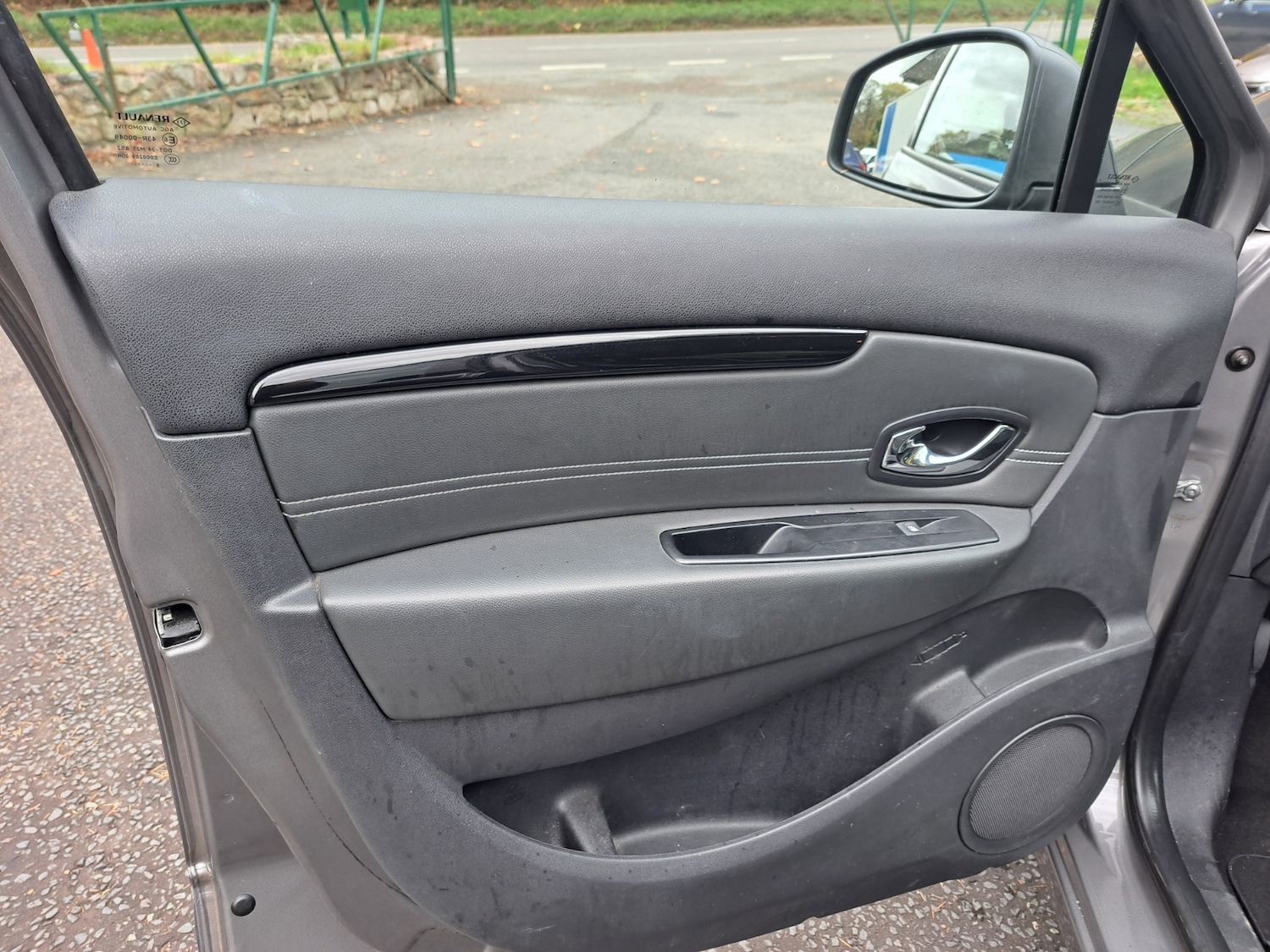 Used Renault Scenic 2015 for sale - 76492258: Photo 11