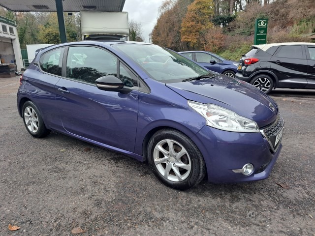 Used Peugeot 208 2013 for sale - 76735683: Photo 1