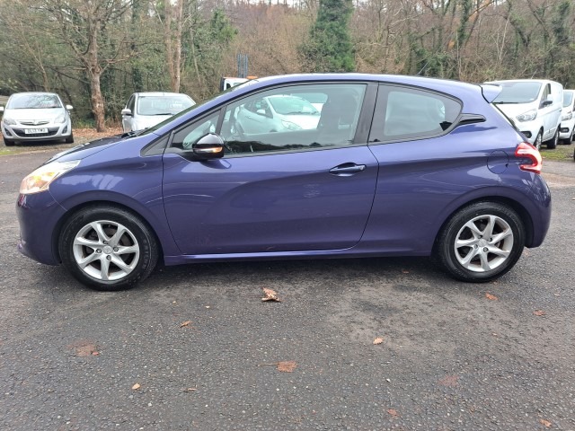 Used Peugeot 208 2013 for sale - 76735683: Photo 3