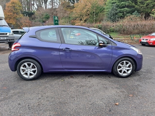 Used Peugeot 208 2013 for sale - 76735683: Photo 7