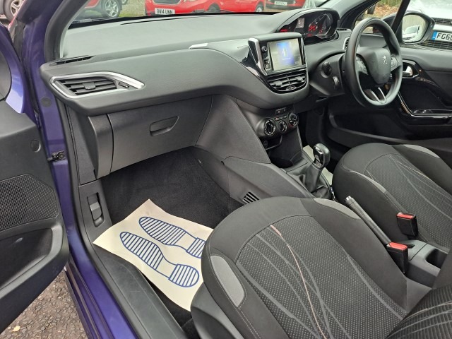 Used Peugeot 208 2013 for sale - 76735683: Photo 9