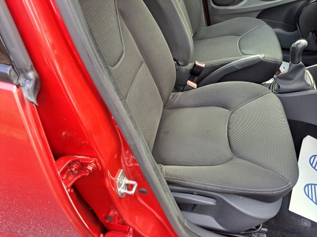 Used Renault Clio 2013 for sale - 77364418: Photo 23