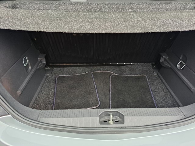 Used Vauxhall Corsa 2012 for sale - 76735701: Photo 11