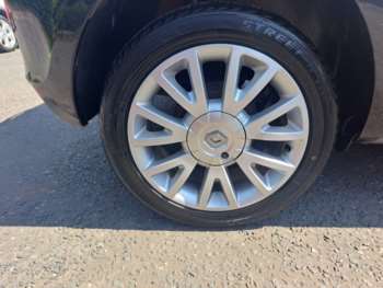 Used Renault Clio 2010 for sale - 75025829: Photo