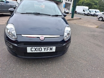 Used Fiat Punto Evo 2010 for sale - 76118096: Photo