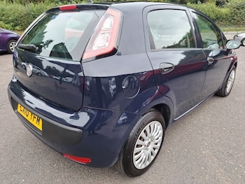 Used Fiat Punto Evo 2010 for sale - 76118096: Photo
