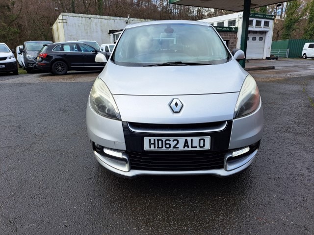 Used Renault Scenic 2013 for sale - 77240370: Photo 2