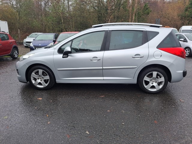 Used Peugeot 207 2013 for sale - 76817461: Photo 7