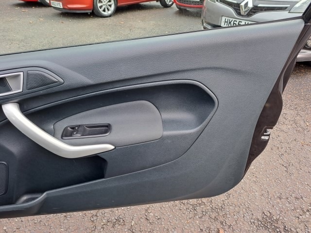 Used Ford Fiesta 2012 for sale - 76492467: Photo 14