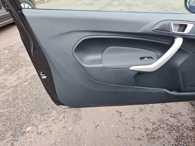 Used Ford Fiesta 2012 for sale - 76492467: Photo 19