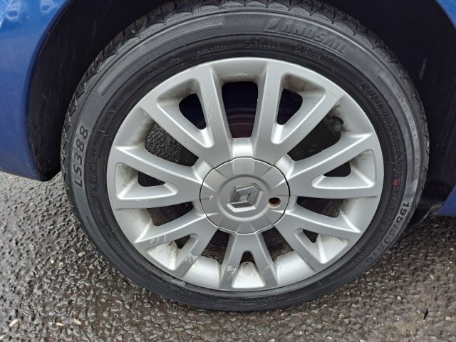 Used Renault Clio 2010 for sale - 77475054: Photo 11