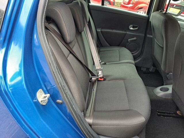 Used Renault Clio 2010 for sale - 77475054: Photo 13