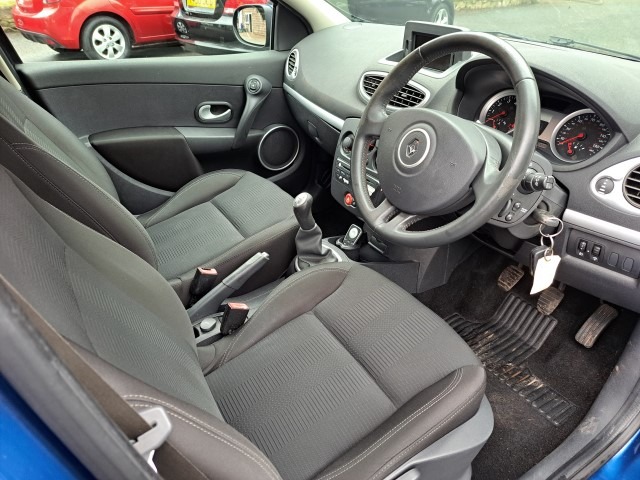 Used Renault Clio 2010 for sale - 77475054: Photo 22