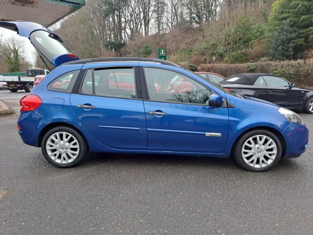 Used Renault Clio 2010 for sale - 77475054: Photo 3