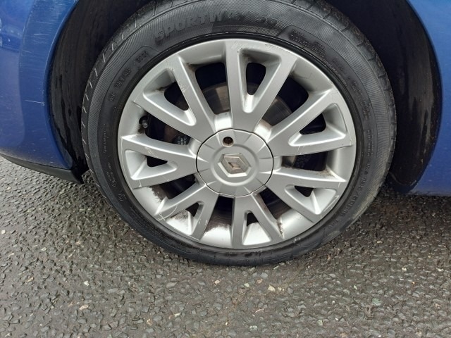 Used Renault Clio 2010 for sale - 77475054: Photo 9