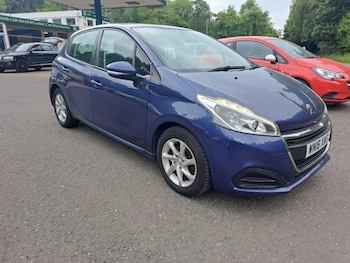 Peugeot - 208