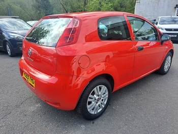 Used Fiat Punto 2015 for sale - 78296646: Photo
